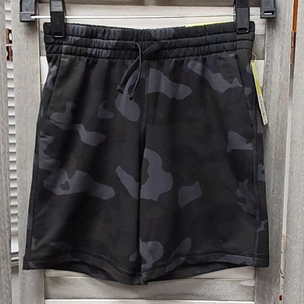 Boys' Core Shorts | All in Motion | S (6/7)